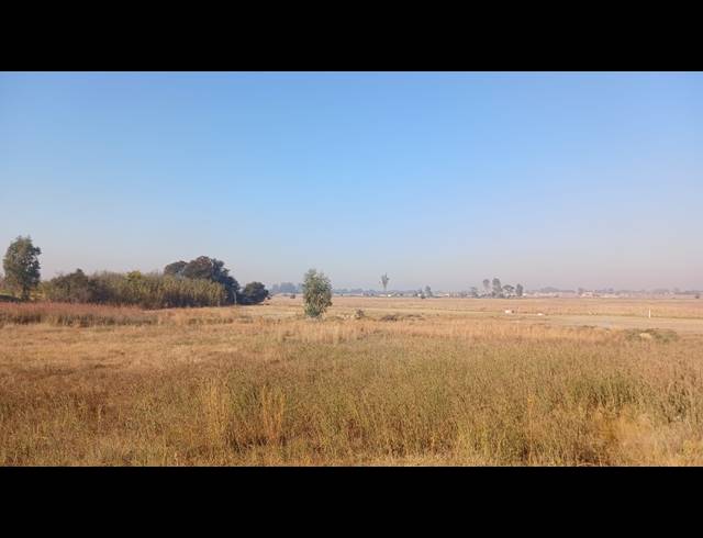 9,100M² VACANT LAND FOR SALE IN UNITAS PARK
